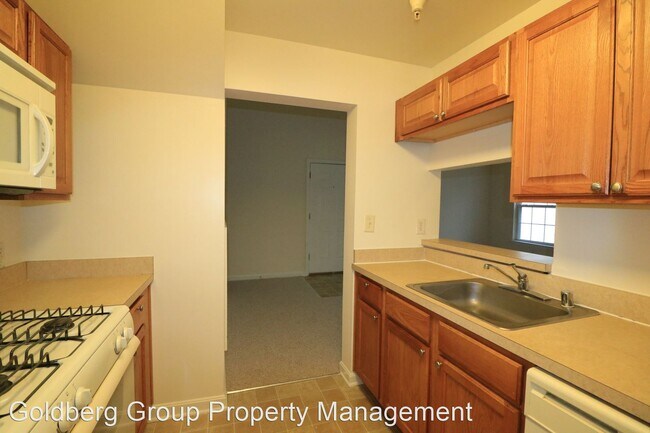 Foto del edificio - 6522 Lake Park Dr