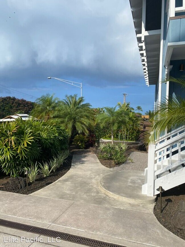 Foto del edificio - 3 br, 5.5 bath House - 77-123 La'aloa Ave