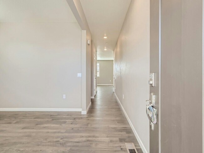 Foto del edificio - 17434 Red Cosmos Pt