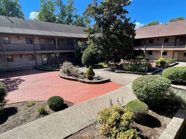 Foto del edificio - 221 N Clifton Ave