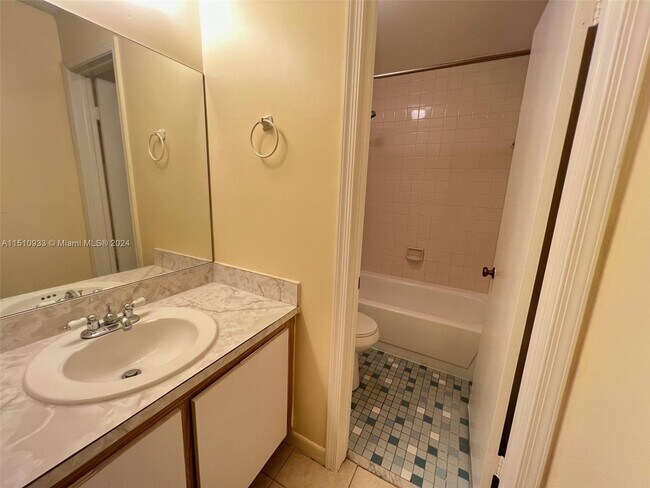 Foto del edificio - 1440 NW 45th St