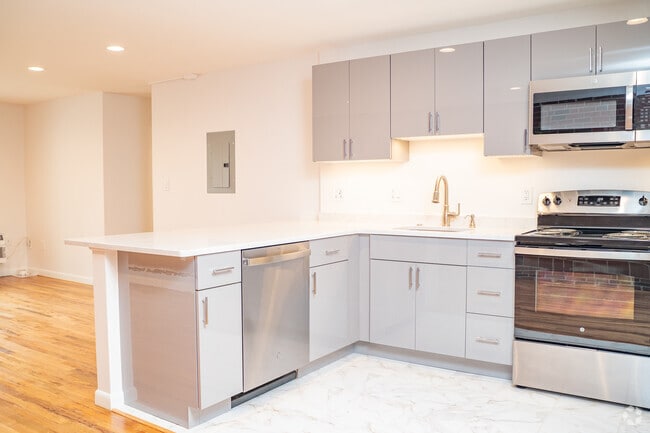Building Photo - Kenmore Apartments
