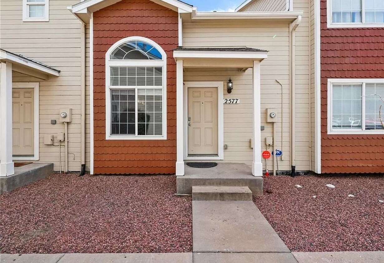 2577 Mesa Springs View, Colorado Springs, CO 80907 House Rental in