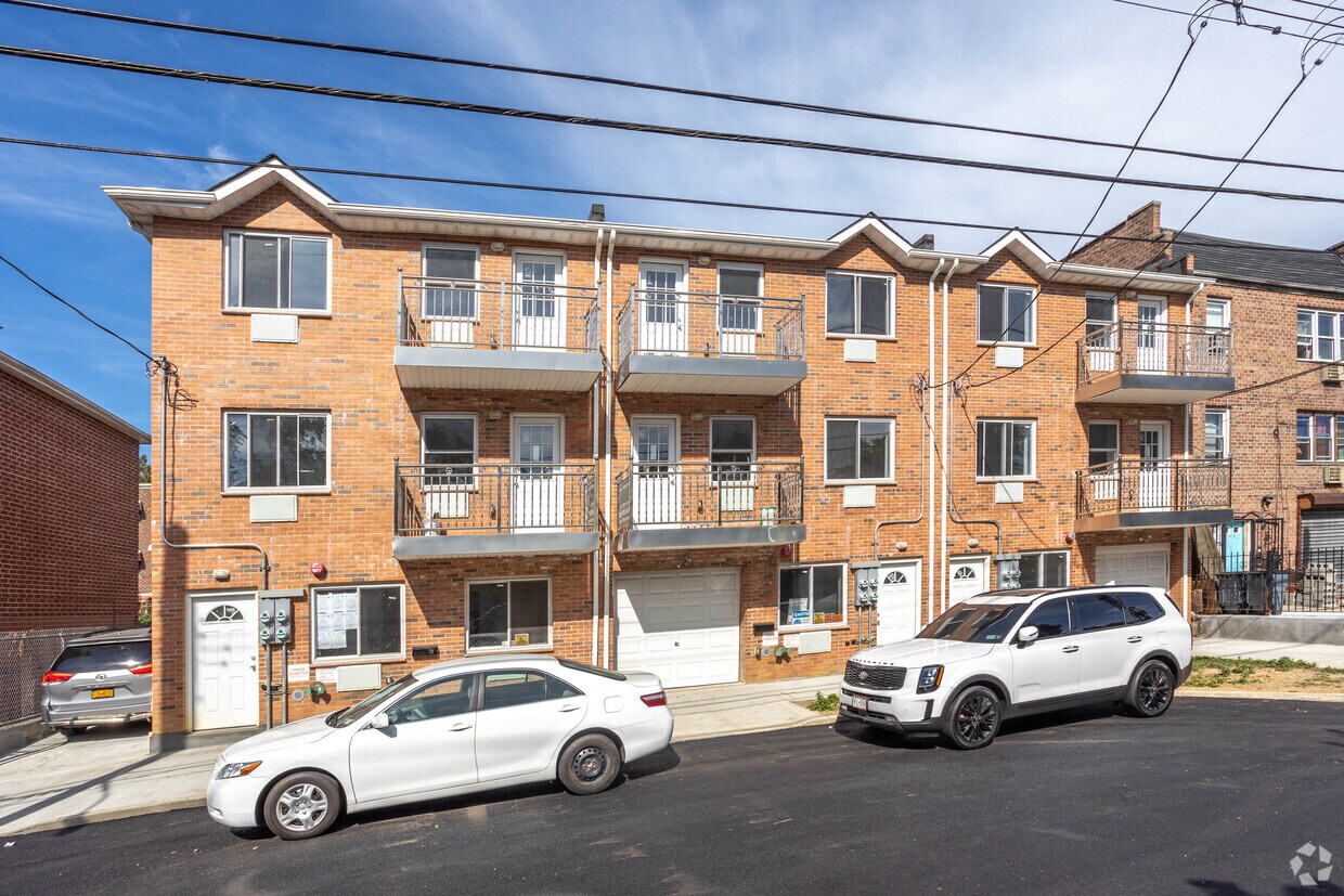 1113911143 44th Ave, Corona, NY 11368 Apartments in Corona, NY