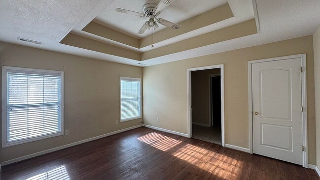 Building Photo - Single Family Home For Rent