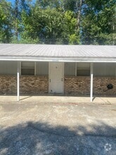 Building Photo - 50045 Kevin Dr