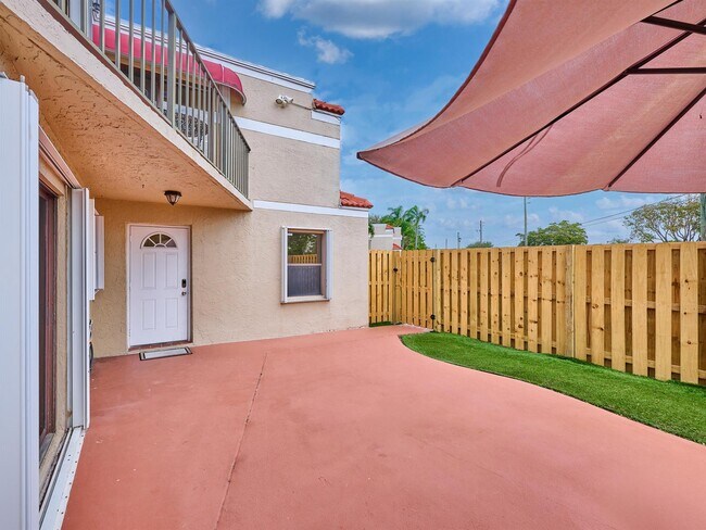 Building Photo - 4075 Village Dr