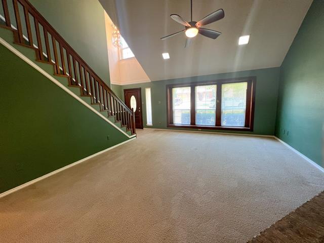 Foto del edificio - 2413 Whitney Ln