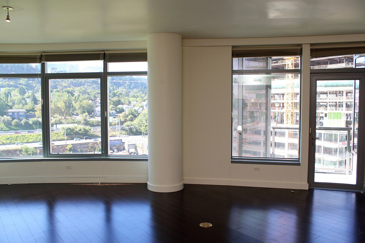3601 S River Pky Unit 1000, Portland, OR 97239 Condo for Rent in