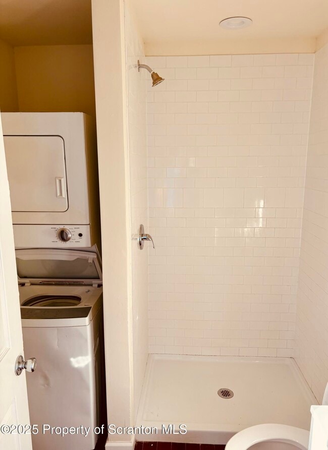 Foto del edificio - 3709 Laurel Ave