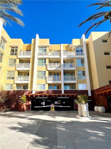 Photo - 21301 Erwin Street Unit 449