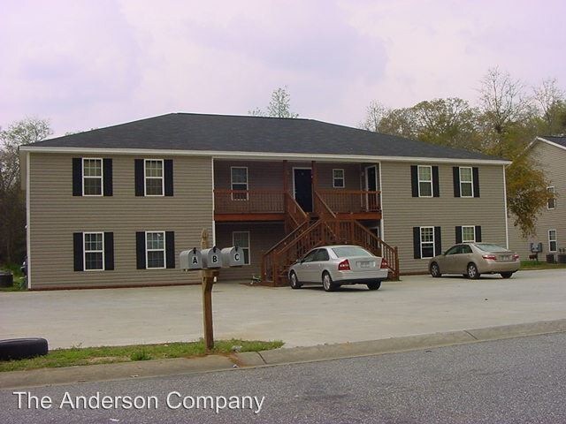 Primary Photo - 3 br, 2 bath House - 104-F Winding Way