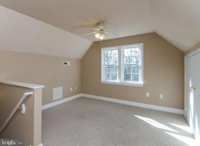 Building Photo - 3004 N Independence Dr