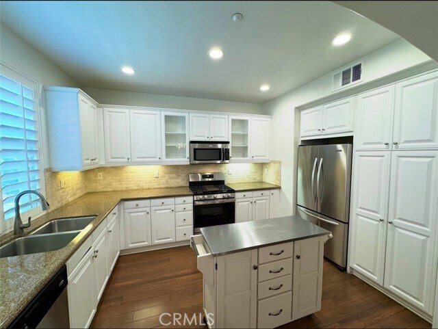 Foto del edificio - 4441 Owens St