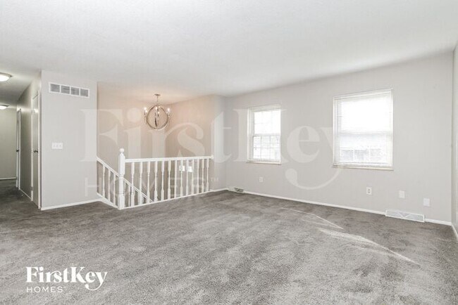 Building Photo - 811 Baker Ct