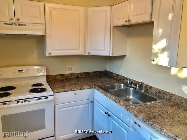 Building Photo - 3 br, 1 bath Apartment - 18 Bedford Ave