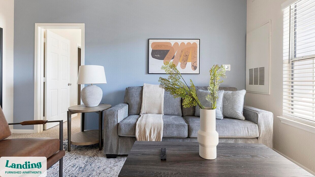 Primary Photo - 1215 W Slaughter Ln