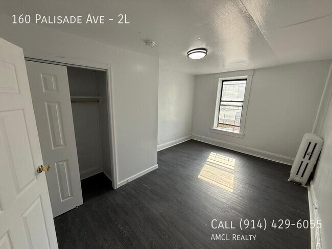 Foto del edificio - 160 Palisade Ave