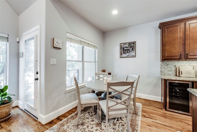 Building Photo - 5212 Washington Ave