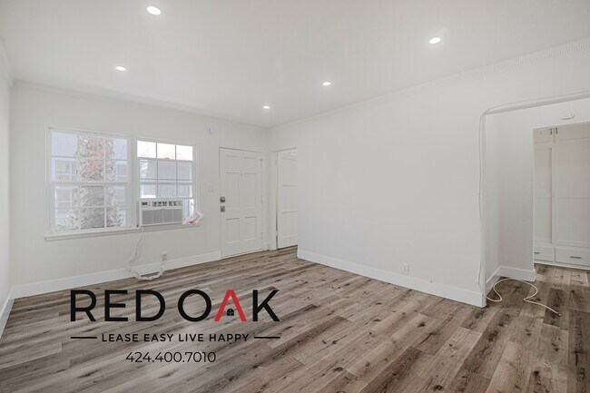 Foto del edificio - 2417 W Vernon Ave