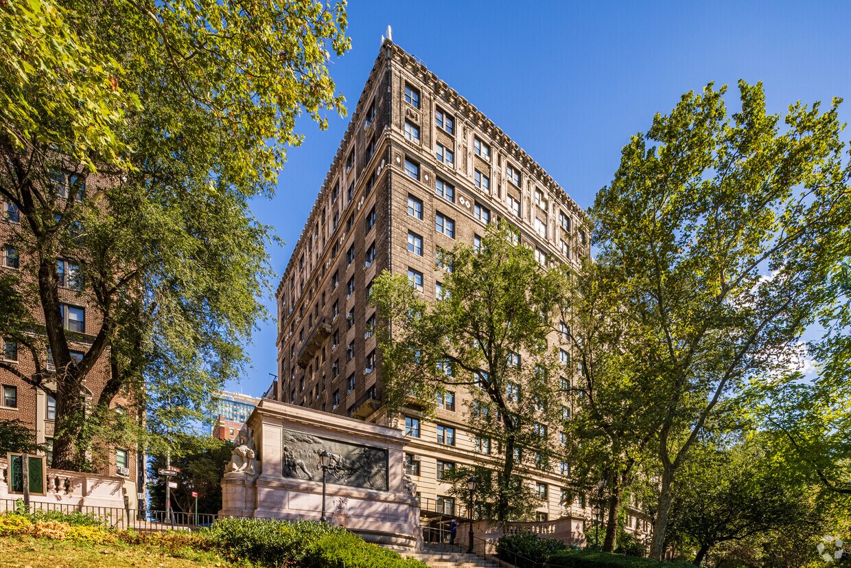 Primary Photo - Wendolyn Apartments