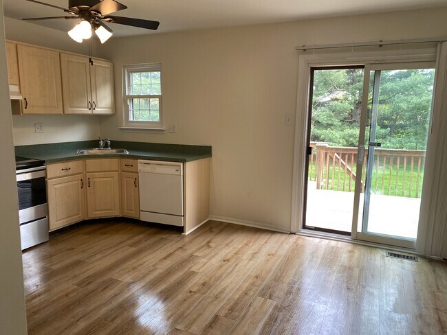 Building Photo - 107 Rutledge Ct