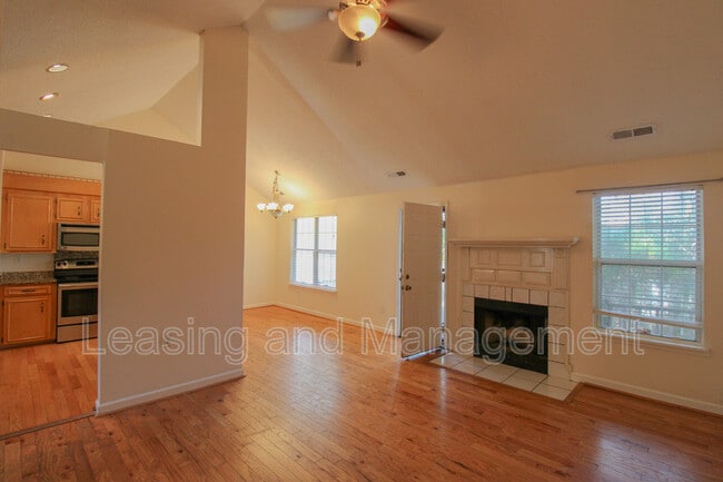 Building Photo - 1522 Theresa Dr