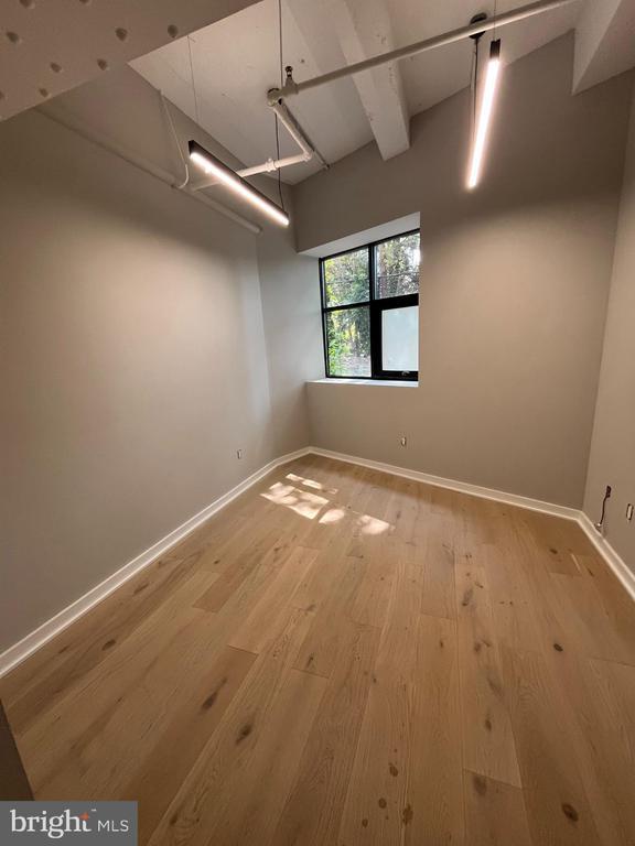 Foto del edificio - 36 N Narberth Ave