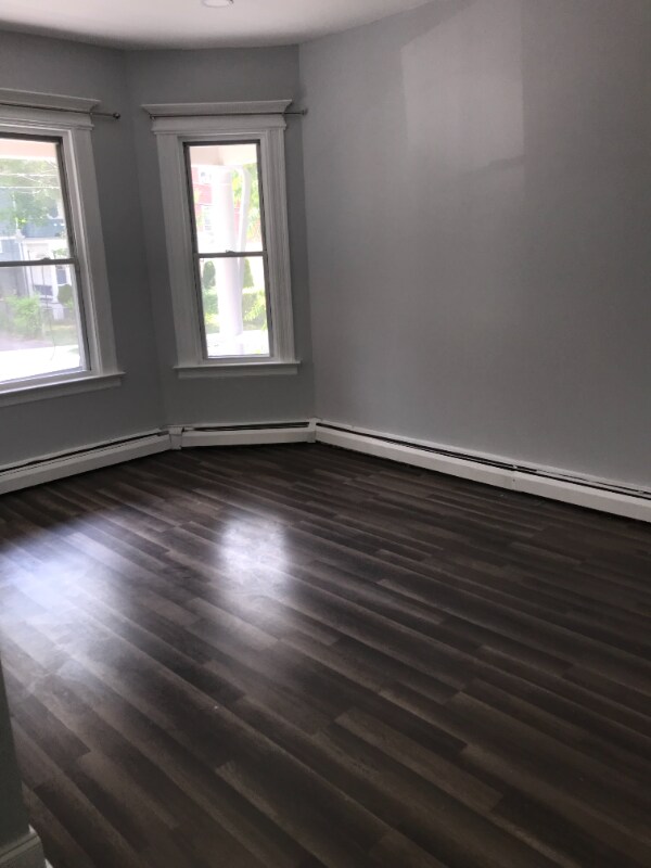 Building Photo - 481 Edgewood St