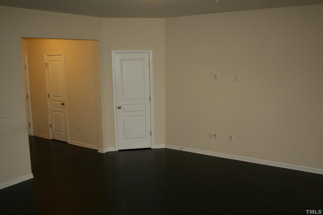 Building Photo - 8323 Hollister Hills Dr
