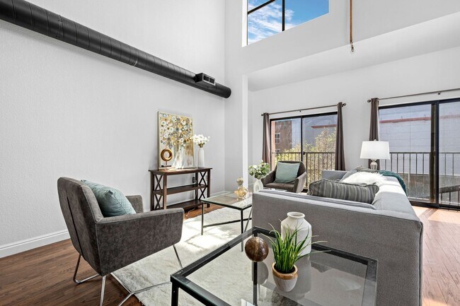 Foto del edificio - Top Level Condo in the Fire Clay Lofts in ...
