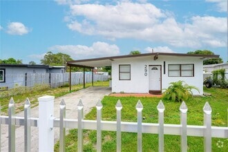 Building Photo - 290 NW 29th Ave