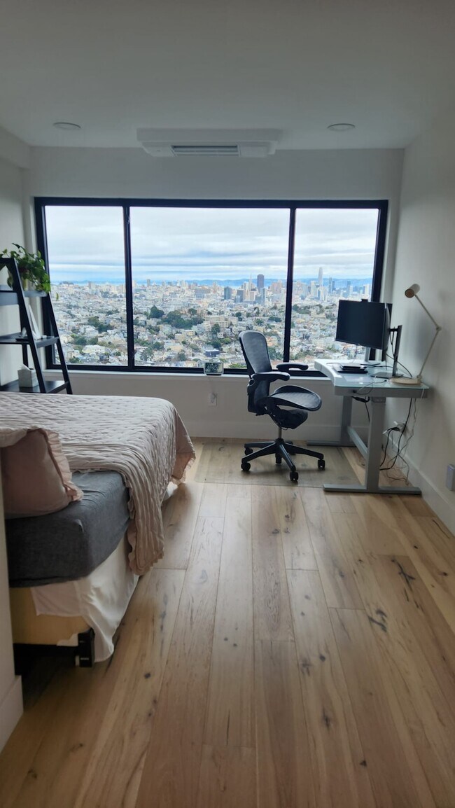 Foto del edificio - 5155 Diamond Heights Blvd