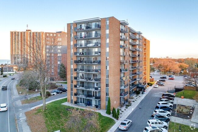 Building Photo - Riverside Tower