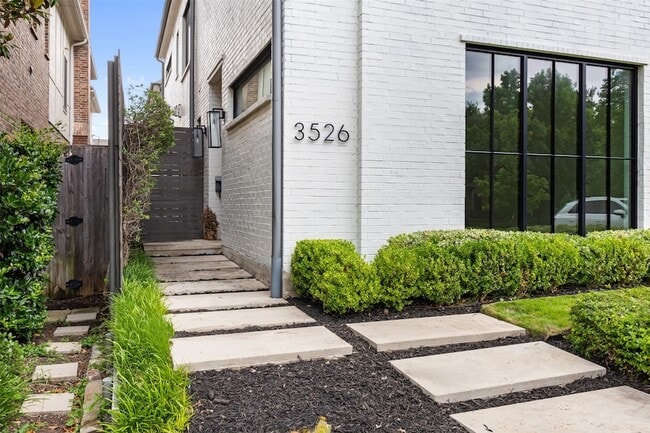 Building Photo - 3526 Asbury St