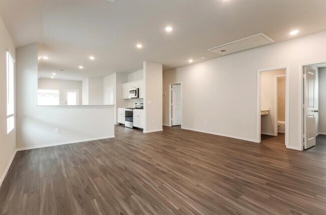 Building Photo - 2103 Crimson Lake Blvd
