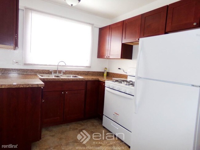 Building Photo - 4925 Crain St