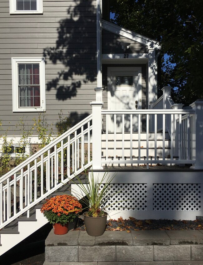 main entrance - 27 Page St