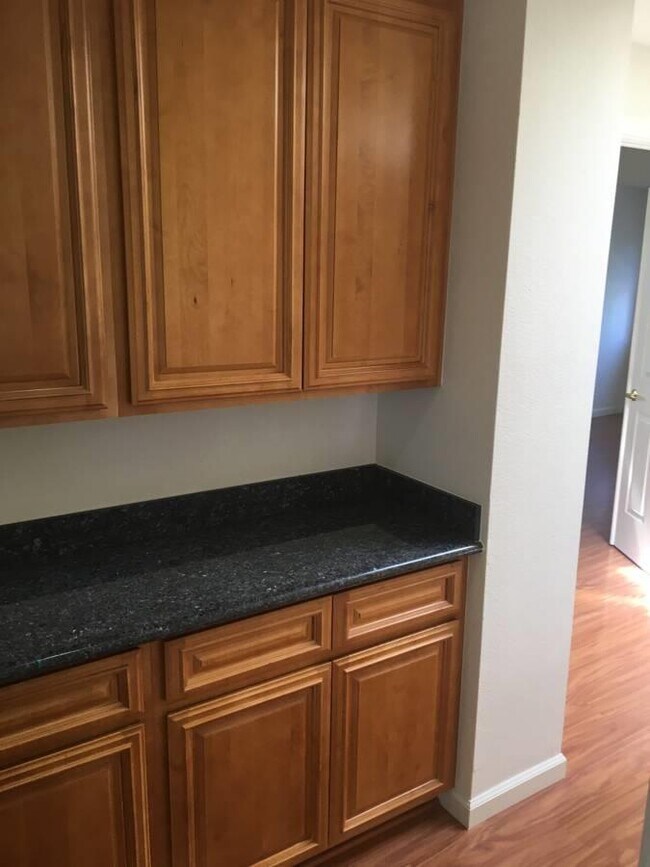 Building Photo - 11572 Seven Springs Dr