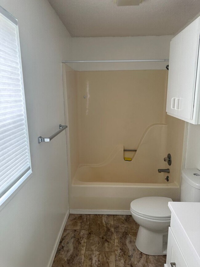 Foto del edificio - Check out all of our properties at ozarksp...