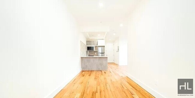 Building Photo - 1539 Park Place unit #4BB