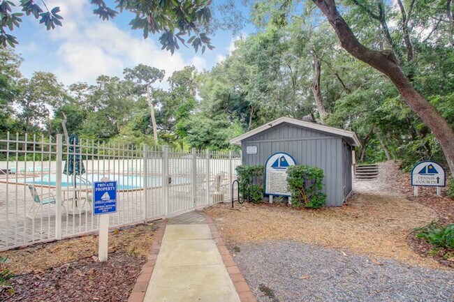 Building Photo - 2328 Sadler Rd