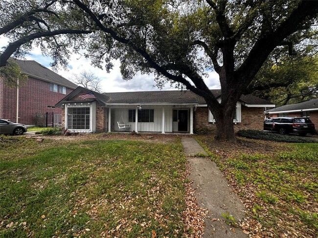 Building Photo - 5450 Beechnut St