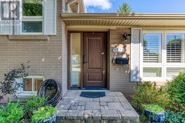 Photo du bâtiment - 1377 Sheldon Ave