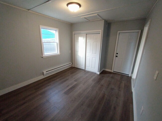 Building Photo - 4521 Phoenix Dr