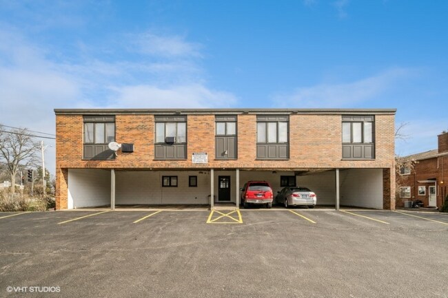 Building Photo - 1000 Waukegan Rd