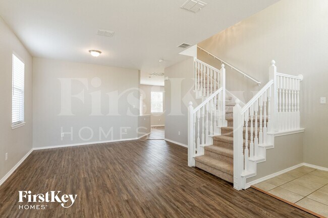 Foto del edificio - 1412 Pine Ridge Rd