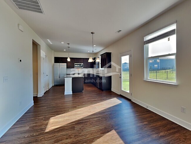 Foto del edificio - 5208 Lake Maxwell Dr