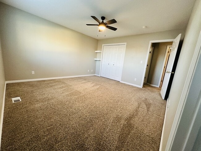 Building Photo - 1569 W 400 S