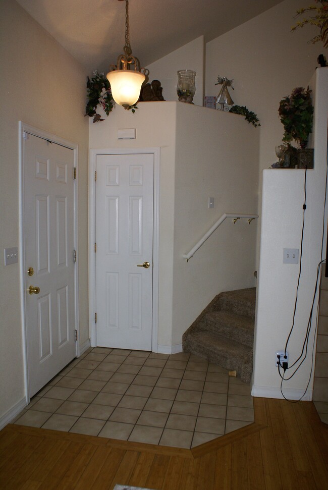 Foto del edificio - 3245 Chestnut Glen Ln